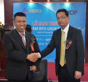 Trần Mạnh Huy và đối tác Nhật Bản khi thành lập Trung tâm Vận hành nghiệp vụ BPO chuyên biệt đầu tiên tại Việt Nam