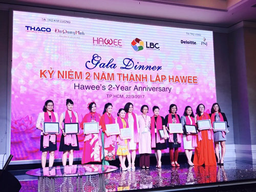  Các nữ doanh nhân ngày càng bản lĩnh, tự tin tại Lễ kỷ niệm 2 năm thành lập Hội Nữ Doanh nhân TP.HCM (HAWEE).
